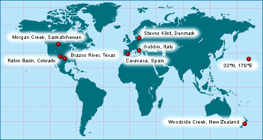 Este mapa do mundo mostra alguns dos locais onde uma anomalia de irídio na fronteira K-T foi observada